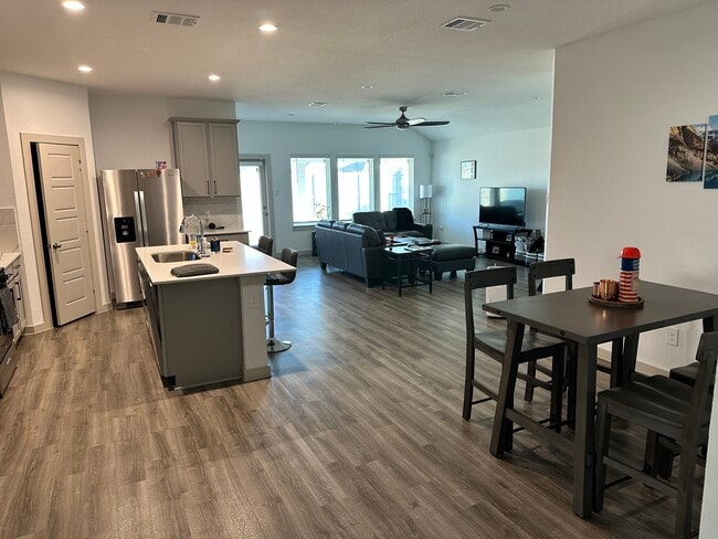 1127 Curly Angora Ct in Rosharon, TX - Building Photo - Building Photo