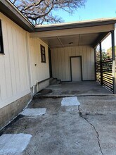 8802 Little Walnut Dr in Austin, TX - Building Photo - Building Photo