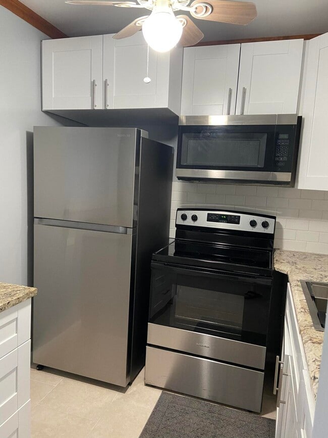 199 Coventry I in West Palm Beach, FL - Building Photo - Building Photo