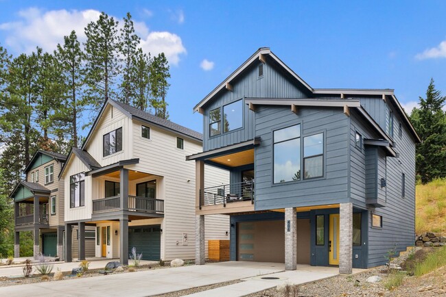 406 W 6th St in Cle Elum, WA - Building Photo - Building Photo
