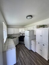 42012 Road 52, Unit 1-Bedroom Mother-In-Law U in Reedley, CA - Foto de edificio - Building Photo