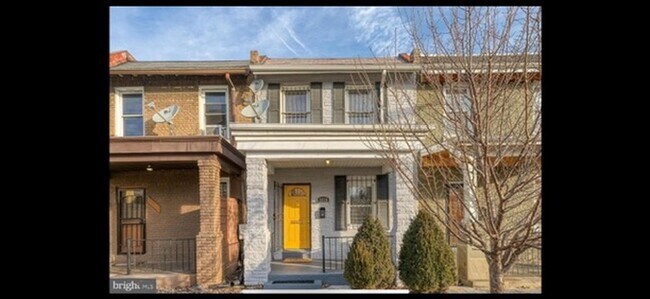property at 1816 Rosedale St NE
