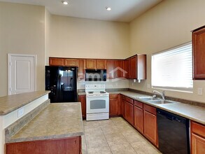 16261 W Hope Dr in Surprise, AZ - Building Photo - Building Photo