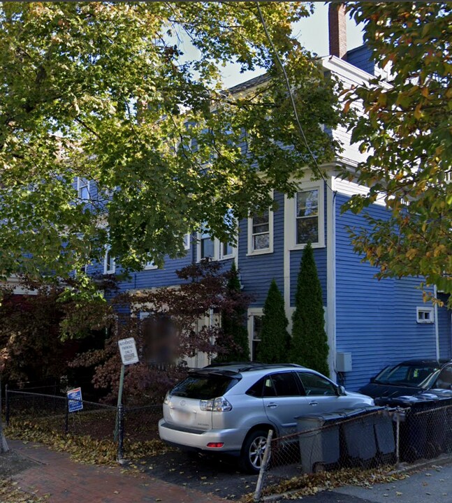 8 Dudley St, Unit 1 in Cambridge, MA - Foto de edificio