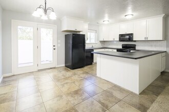 2454 W 630 N in Vernal, UT - Building Photo - Building Photo
