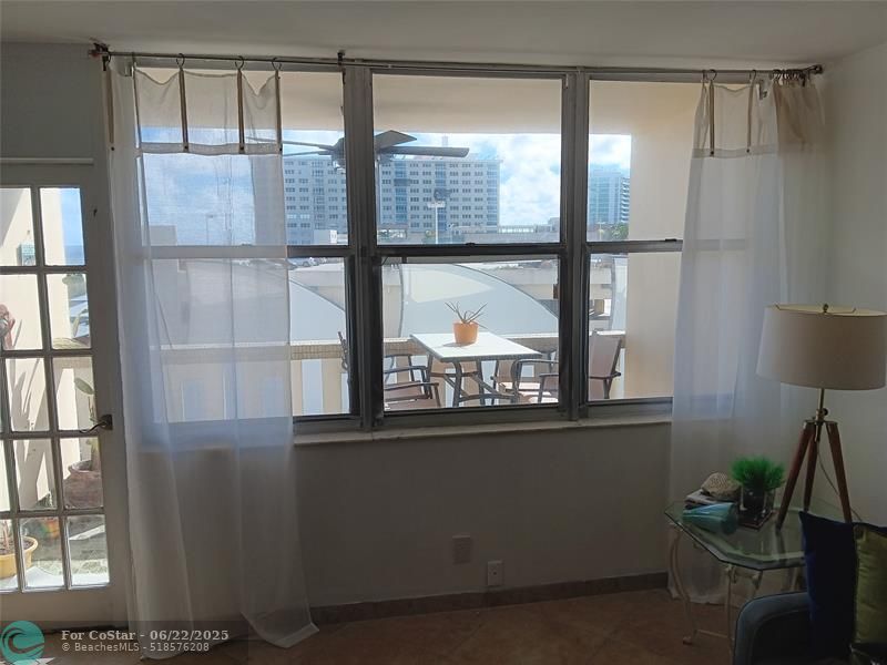 305 N Pompano Beach Blvd in Pompano Beach, FL - Building Photo