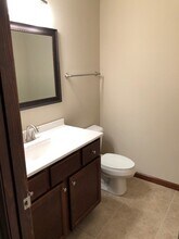 7513 Waterford Pl in Troy, IL - Building Photo - Building Photo