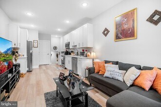 1924 N 6th St, Unit 1 in Philadelphia, PA - Building Photo - Building Photo