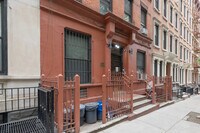 229 E 88th St in New York, NY - Building Photo - Building Photo