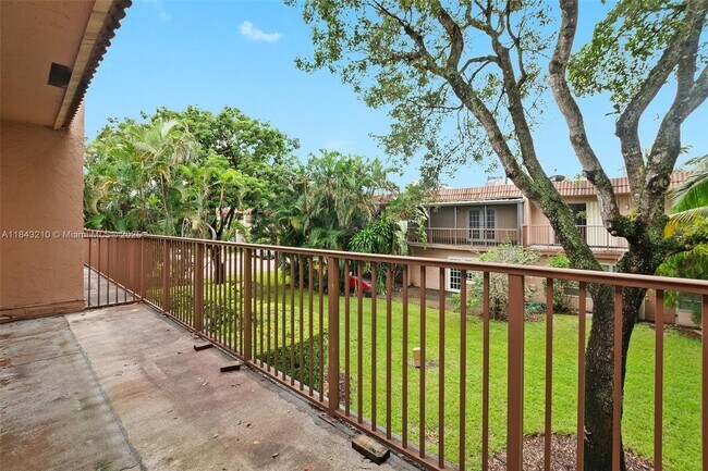 50 Matador Ln in Davie, FL - Building Photo - Building Photo