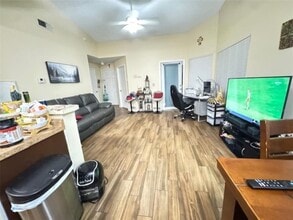 2565 Grassy Point Dr in Lake Mary, FL - Building Photo - Building Photo