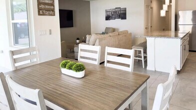 5114 Armina Pl in Fort Pierce, FL - Building Photo - Building Photo