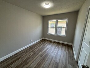 1402 W 15th Ave in Gary, IN - Building Photo - Building Photo