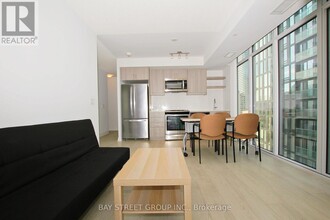 50-1050 Wellesley St E in Toronto, ON - Building Photo - Building Photo