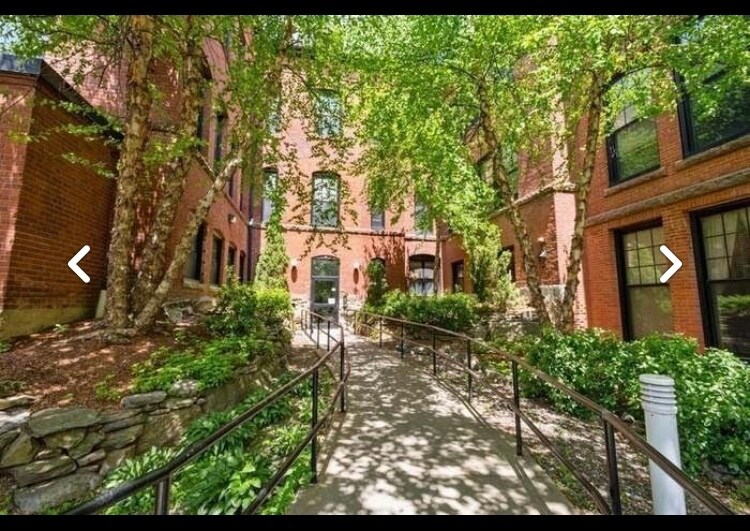 28 Adams St, Unit 207 in Worcester, MA - Building Photo