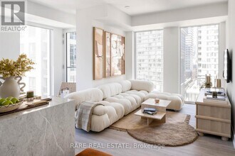 30-2030 Mutual St in Toronto, ON - Building Photo - Building Photo