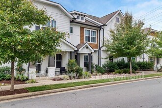 1525 57th Ave N in Nashville, TN - Building Photo - Building Photo