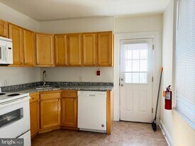 2528 Poplar St in Philadelphia, PA - Building Photo