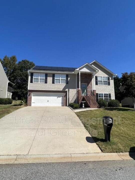 34 Spring Fellow Ln in Taylors, SC - Building Photo