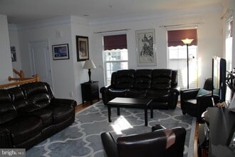 11592 Cavalier Landing Ct in Fairfax, VA - Building Photo - Building Photo