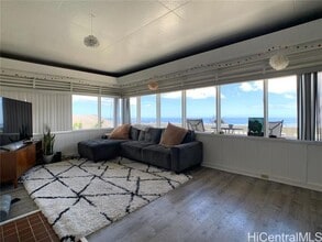 1074 Lanui Pl in Honolulu, HI - Foto de edificio - Building Photo