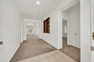 9259 Crystal Falls Way in Elk Grove, CA - Building Photo - Building Photo