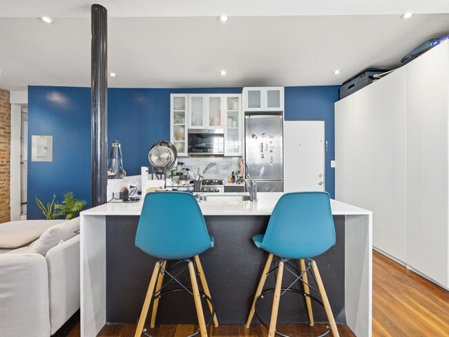 158 New York Ave-Unit -1 in Jersey City, NJ - Building Photo - Building Photo