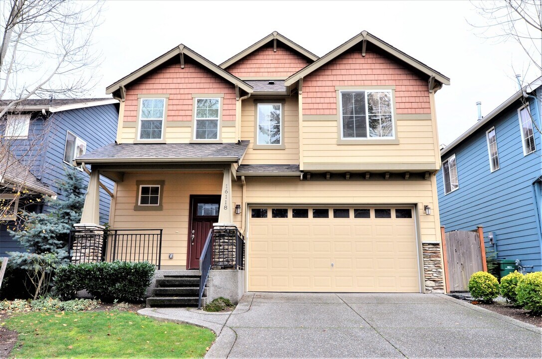16118 119th Pl NE in Bothell, WA - Building Photo