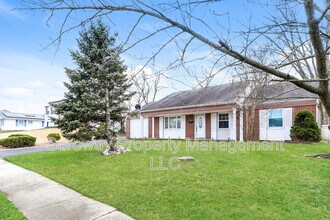 7 Ebbtide Ln in Willingboro, NJ - Building Photo - Building Photo