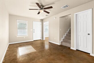 1015 N 10th St-Unit -Unit A in Killeen, TX - Foto de edificio - Building Photo