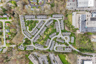 Greenwich Estates in West Warwick, RI - Building Photo - Building Photo