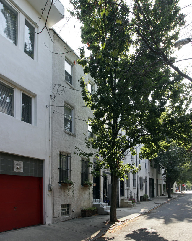 2011-2017 Naudain St in Philadelphia, PA - Building Photo - Building Photo