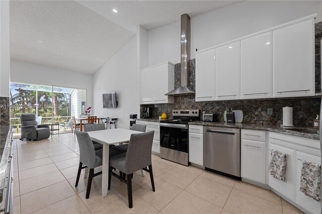 8962 SE Riverfront Terrace in Jupiter, FL - Building Photo - Building Photo