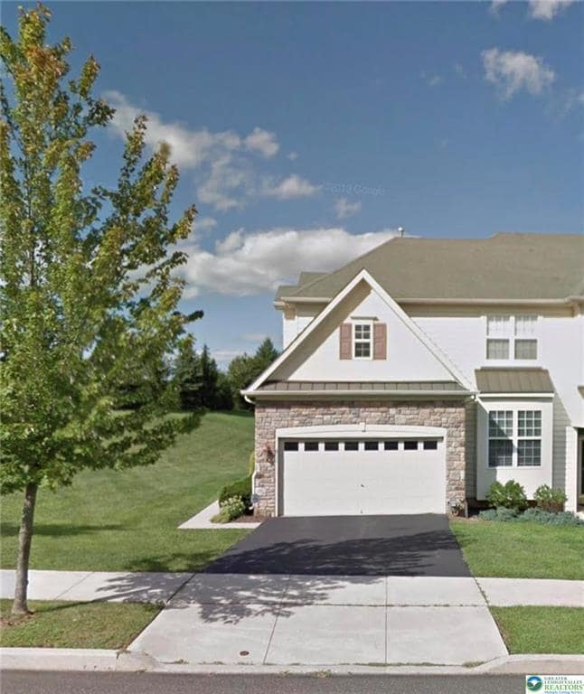 property at 611 N 40th St