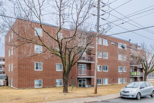 Cooperative d’habitation L’inovatrice in Laval, QC - Building Photo