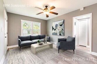 2017 Ocean View Pl in Tampa, FL - Building Photo - Building Photo