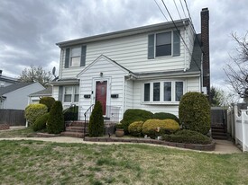 313 3rd Ave, Unit 2 in Linden, NJ - Building Photo