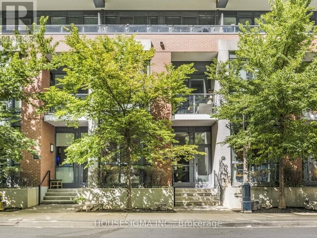 property at 32 Bruyeres Mews