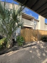 9522 Pagewood Ln in Houston, TX - Building Photo