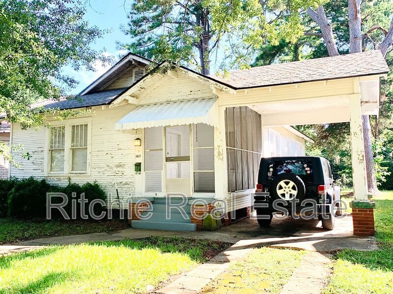 1617 Bush Ave in Alexandria, LA - Foto de edificio