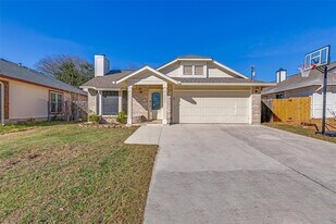 12404 Thompkins Dr in Austin, TX - Building Photo