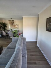 1200 Fox Point Farms Lane in Encinitas, CA - Foto de edificio - Building Photo