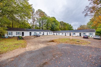 595 Betty St in Gastonia, NC - Foto de edificio - Building Photo