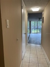 107 Caldwell Dr in Brandon, FL - Building Photo - Building Photo