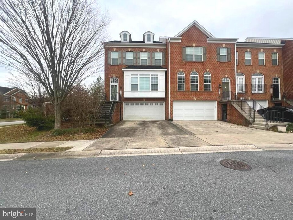 9854 Snow Bird Ln in Laurel, MD - Building Photo