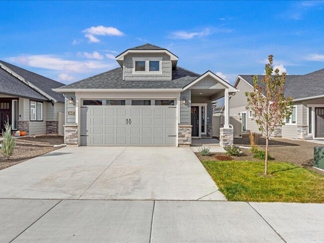 property at 3447 S Garibaldi Pl