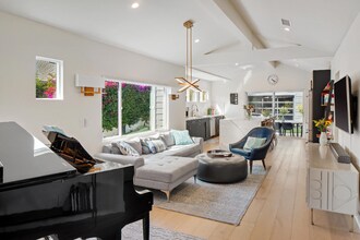 3343 Atwater Ave in Los Angeles, CA - Foto de edificio - Building Photo