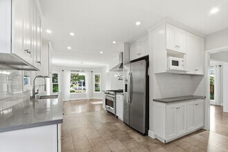 14361 Lutheria Way in Saratoga, CA - Building Photo - Building Photo