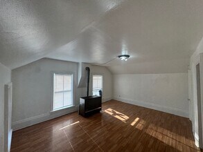 901 New York Ave, Unit 2 in Ogdensburg, NY - Foto de edificio - Building Photo