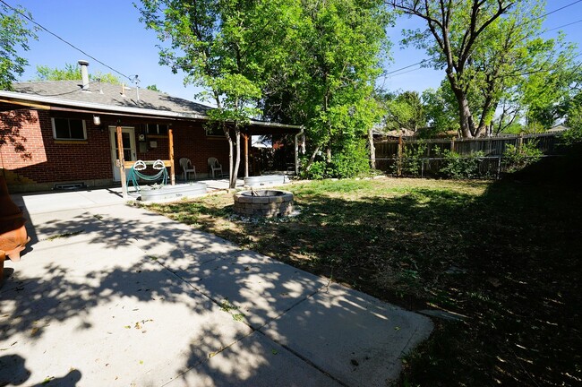 property at 10859 Murray Dr